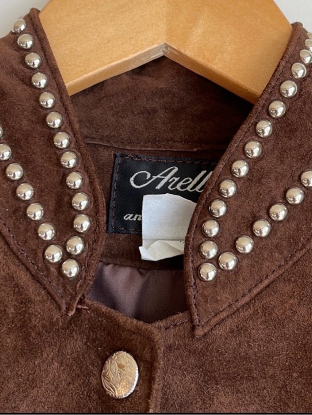 Stunning Exquisite Vintage Brown Suede Leather Jacket with Studded Details 🌟 - Picture 4 of 12